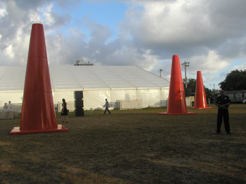 Dennis Oppenheim, Safety Cones
