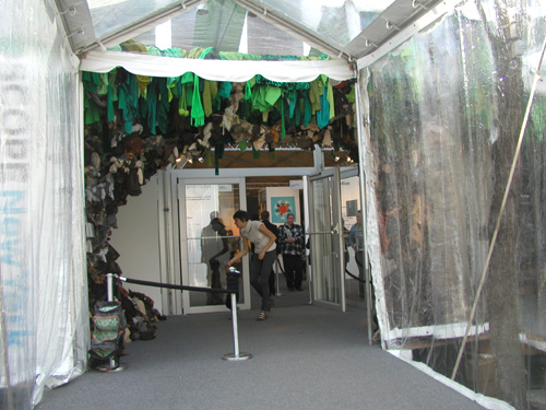 scopeentranceny08.jpg
