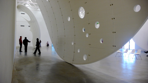 Katharina Grosse, The Temporäre Kunsthalle Berlin, art fag city