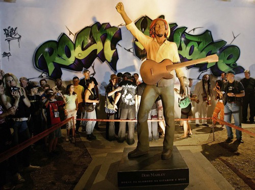 Bob Marley statue in Banatski Sokolac, Serbia Bob Marley statue in Banatski Sokolac