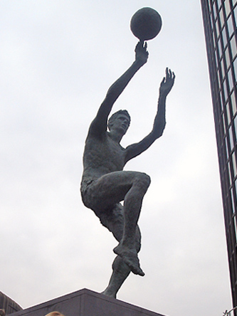 Dražen Petrović monument in Zagreb Dražen Petrović monument in Zagreb